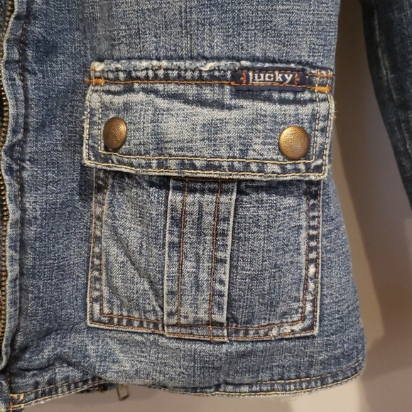 Lucky Brand Denim Jacket with faux sherpa. - Picture 2 of 4